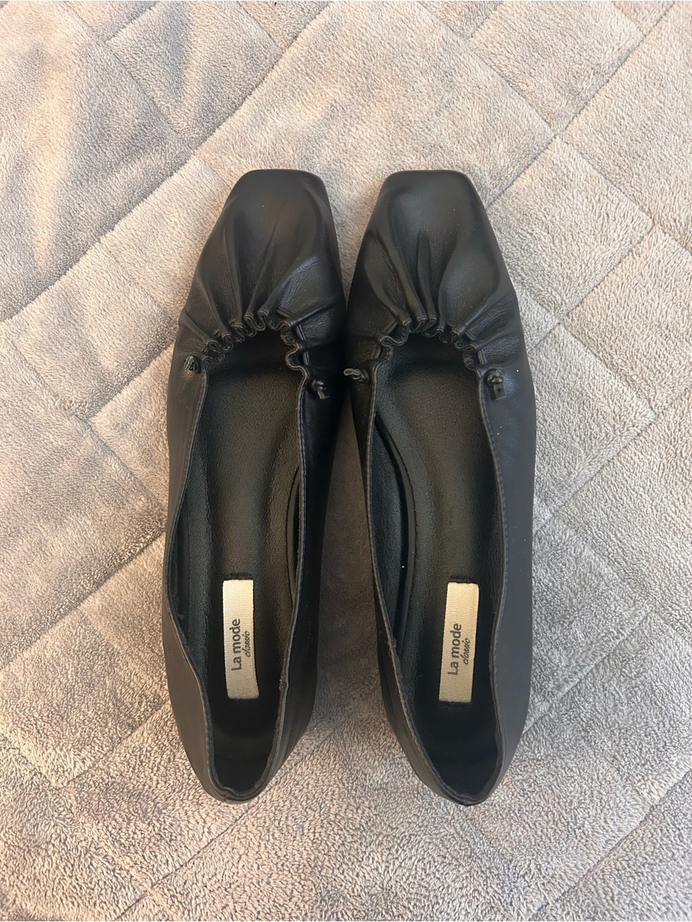 La Mode Classic black leather square toe flats size 38